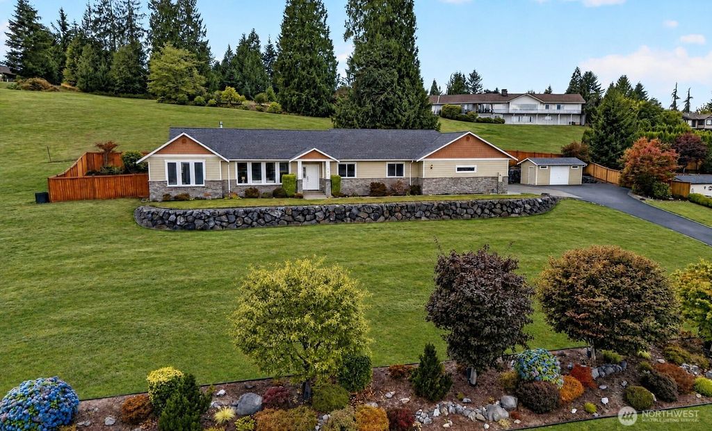 8230 144th Drive SE, Snohomish, WA 98290