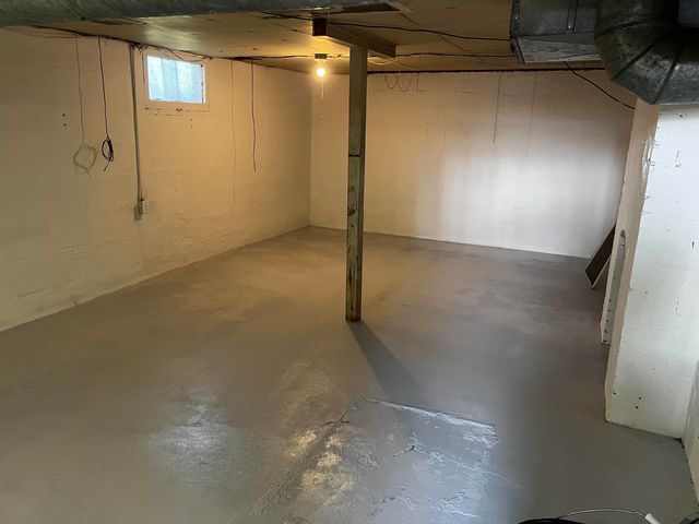 1301 S Greenwood Ave, Wichita, KS 67211