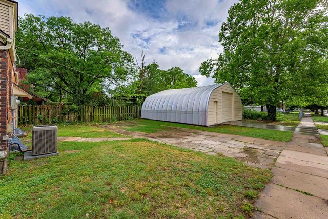 1301 S Greenwood Ave, Wichita, KS 67211