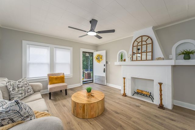 1301 S Greenwood Ave, Wichita, KS 67211