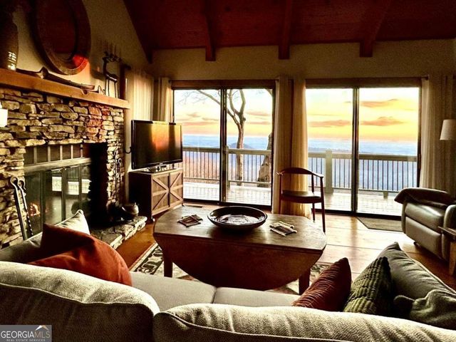 524 Sanderlin Mtn Drive, Jasper, GA 30143