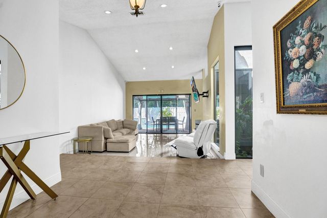 10527 Zurich Street, Cooper City, FL 33026