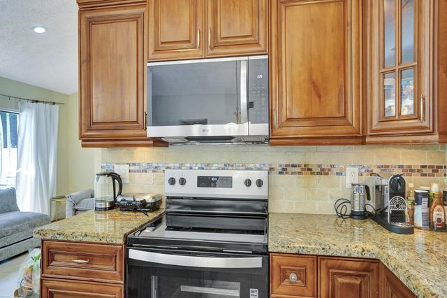 10527 Zurich Street, Cooper City, FL 33026