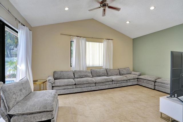 10527 Zurich Street, Cooper City, FL 33026