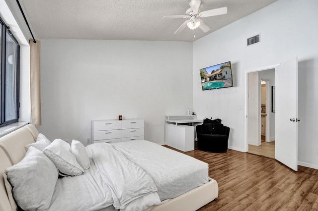 10527 Zurich Street, Cooper City, FL 33026