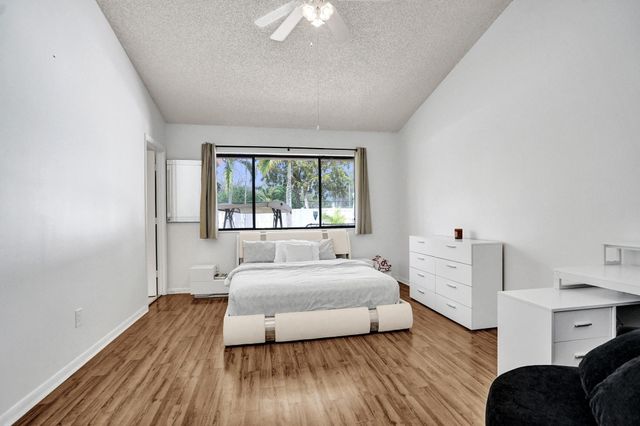 10527 Zurich Street, Cooper City, FL 33026