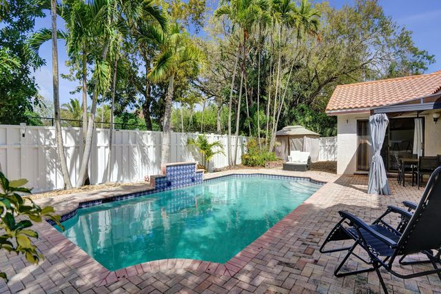 10527 Zurich Street, Cooper City, FL 33026