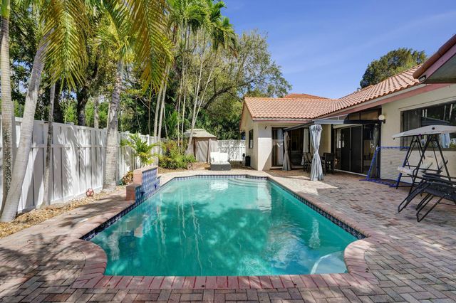 10527 Zurich Street, Cooper City, FL 33026