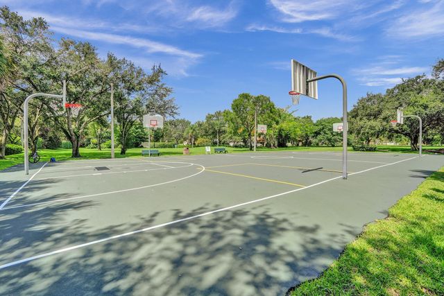 10527 Zurich Street, Cooper City, FL 33026