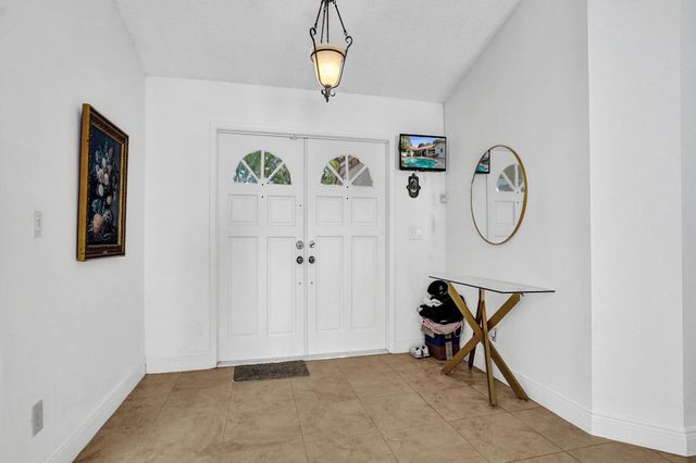 10527 Zurich Street, Cooper City, FL 33026