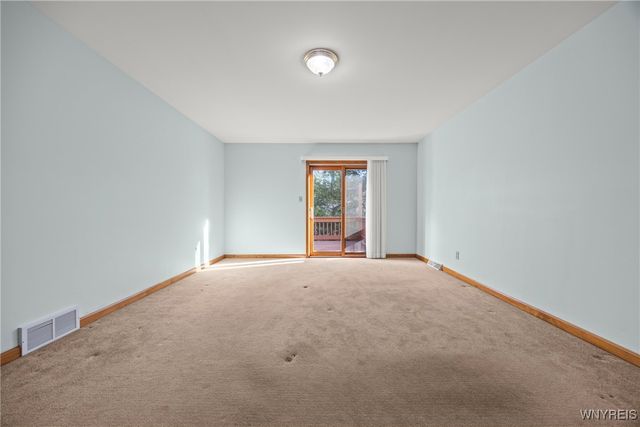 5225 Bridle Path Lane, Lewiston, NY 14092