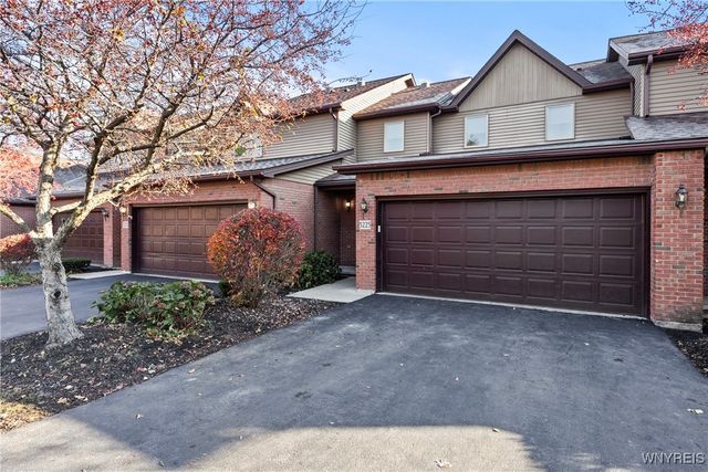 5225 Bridle Path Lane, Lewiston, NY 14092