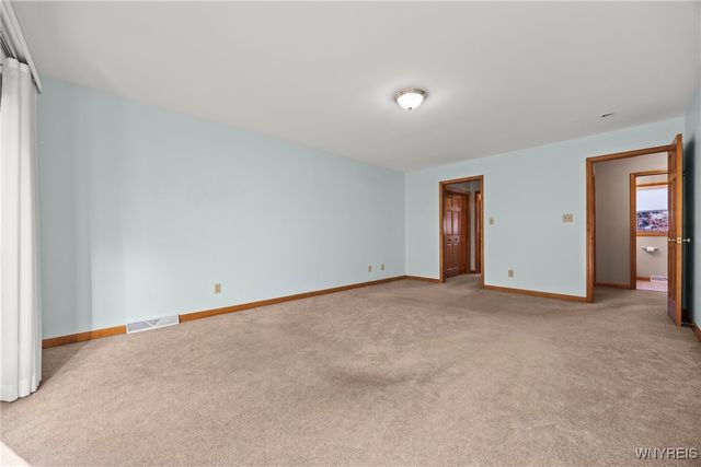 5225 Bridle Path Lane, Lewiston, NY 14092