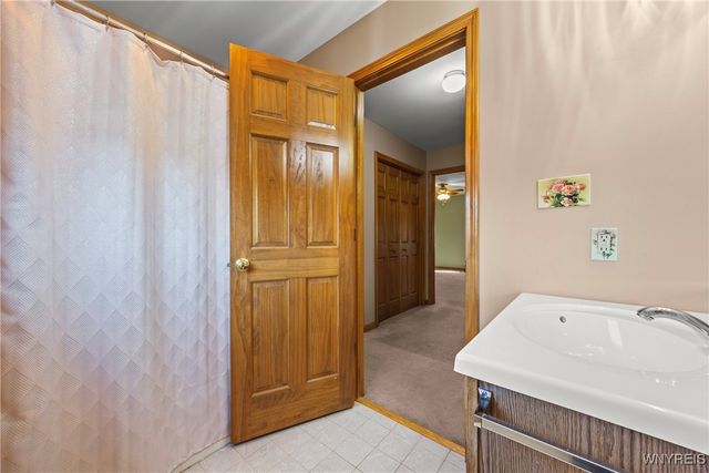 5225 Bridle Path Lane, Lewiston, NY 14092