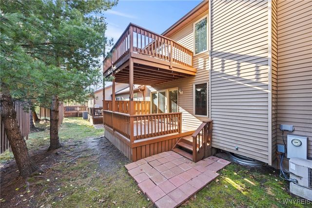 5225 Bridle Path Lane, Lewiston, NY 14092