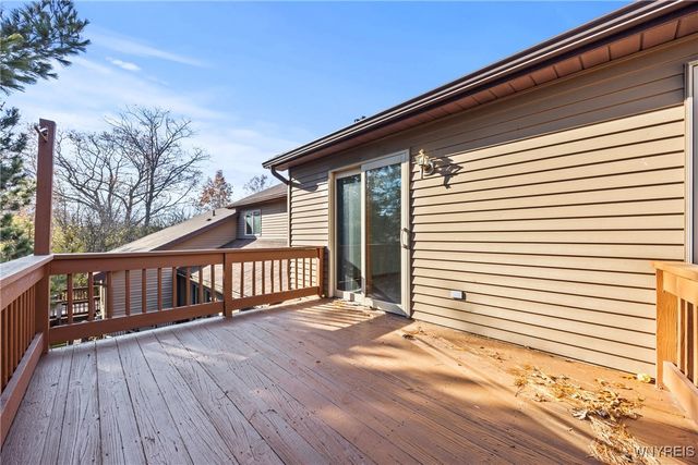 5225 Bridle Path Lane, Lewiston, NY 14092