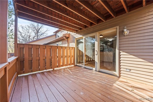 5225 Bridle Path Lane, Lewiston, NY 14092