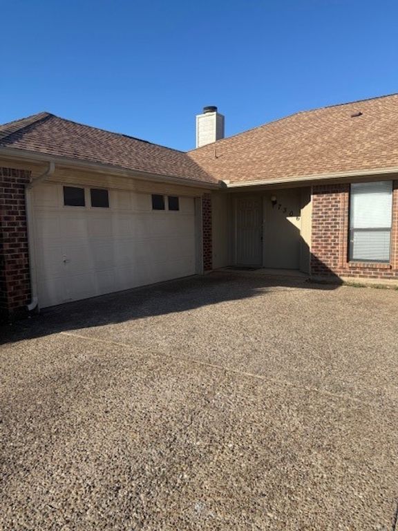 7306 Redfield Drive, Fort Worth, TX 76133