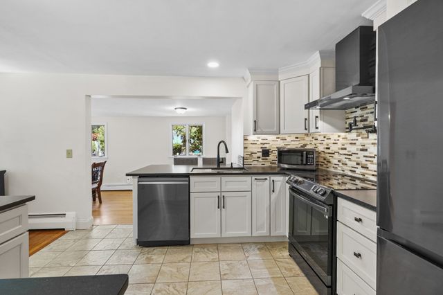 8 Niles Road, Randolph, MA 02368