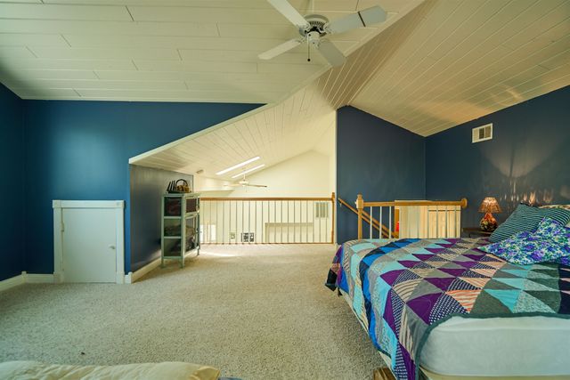 12 Winnebago Ter, Cherokee Village, AR 72529