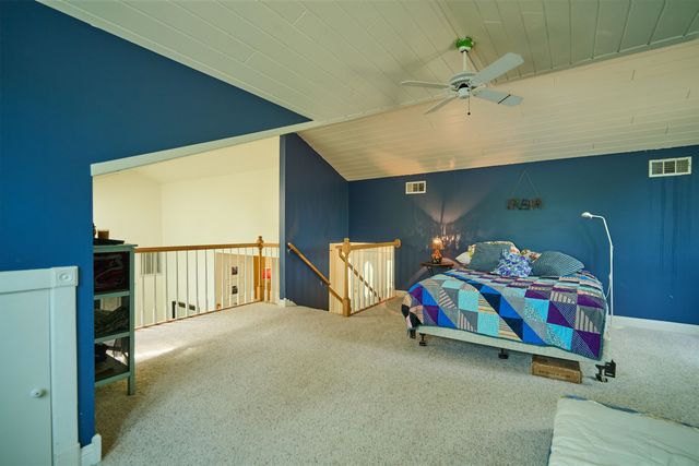 12 Winnebago Ter, Cherokee Village, AR 72529