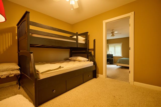 12 Winnebago Ter, Cherokee Village, AR 72529