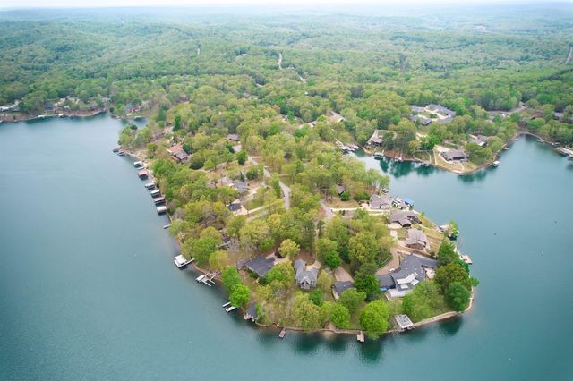 12 Winnebago Ter, Cherokee Village, AR 72529