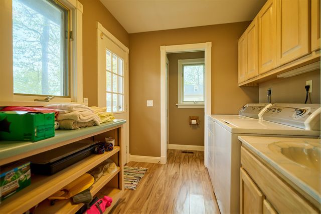12 Winnebago Ter, Cherokee Village, AR 72529