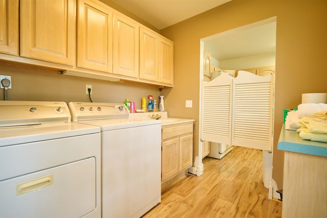 12 Winnebago Ter, Cherokee Village, AR 72529