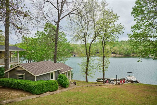 12 Winnebago Ter, Cherokee Village, AR 72529