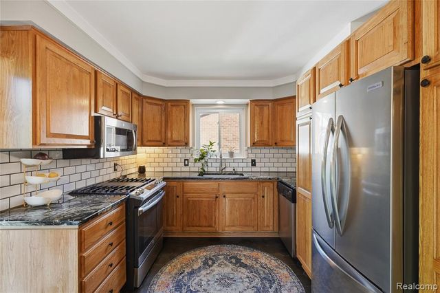 14833 Fairfield Street, Livonia, MI 48154