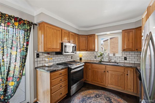 14833 Fairfield Street, Livonia, MI 48154