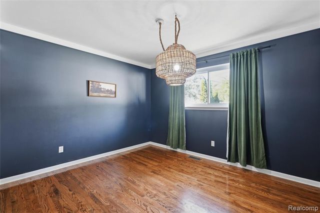 14833 Fairfield Street, Livonia, MI 48154