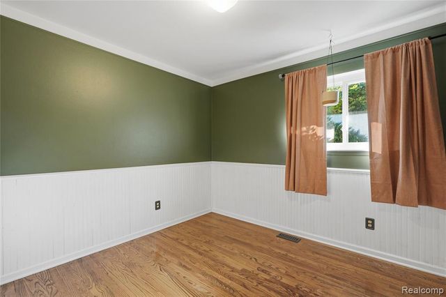 14833 Fairfield Street, Livonia, MI 48154
