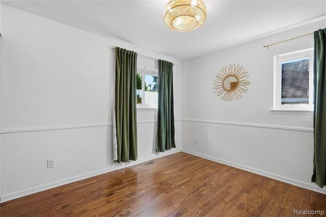 14833 Fairfield Street, Livonia, MI 48154