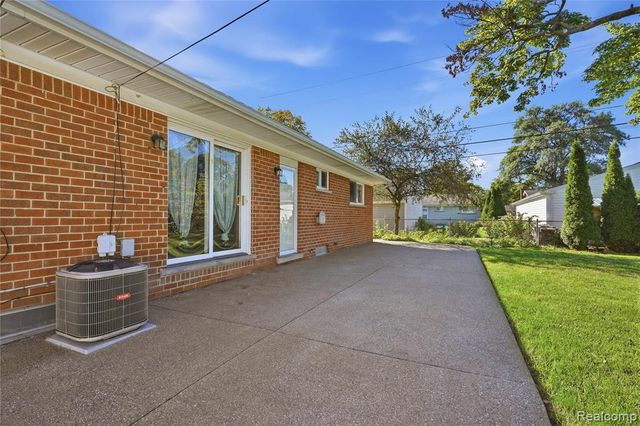 14833 Fairfield Street, Livonia, MI 48154
