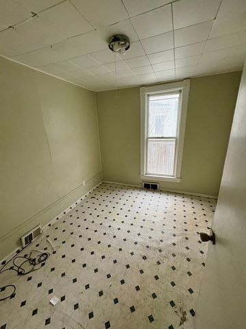 2921 33rd Avenue S, Minneapolis, MN 55406