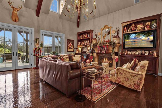 1039 NW Thornbury Dr, Lawton, OK 73505