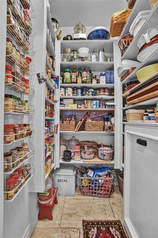 1039 NW Thornbury Dr, Lawton, OK 73505