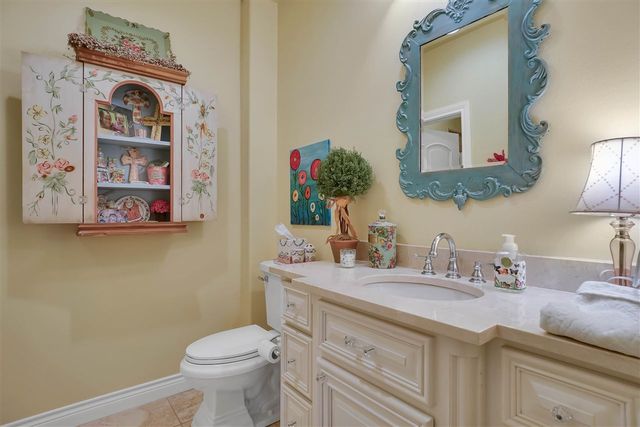 1039 NW Thornbury Dr, Lawton, OK 73505