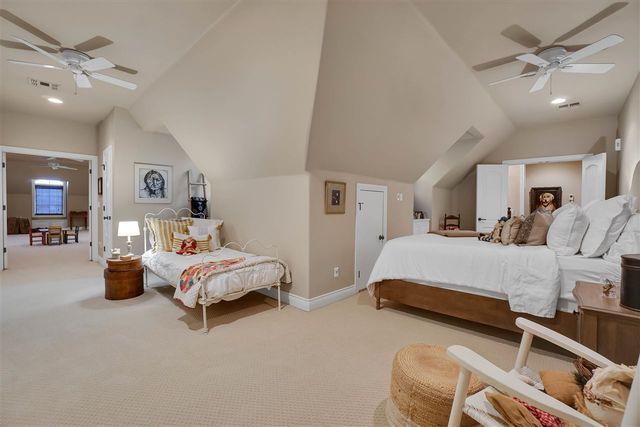 1039 NW Thornbury Dr, Lawton, OK 73505