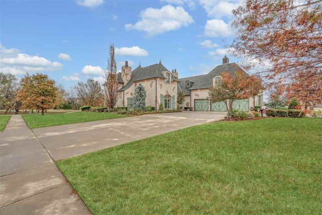 1039 NW Thornbury Dr, Lawton, OK 73505