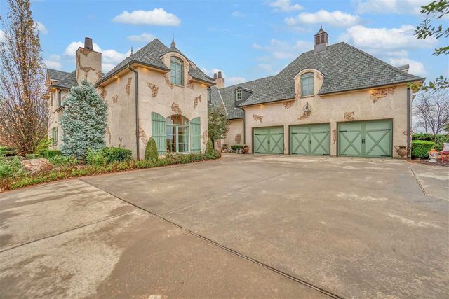 1039 NW Thornbury Dr, Lawton, OK 73505