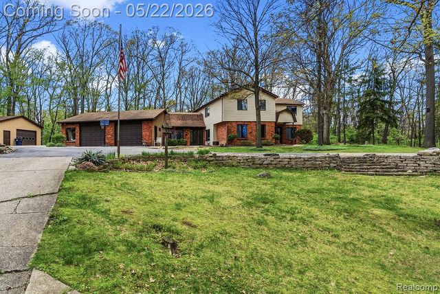 11111 Hibner Road, Hartland Township, MI 48353