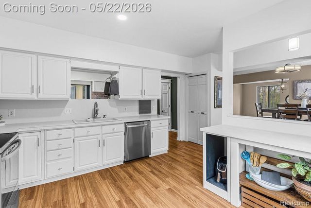 11111 Hibner Road, Hartland Township, MI 48353
