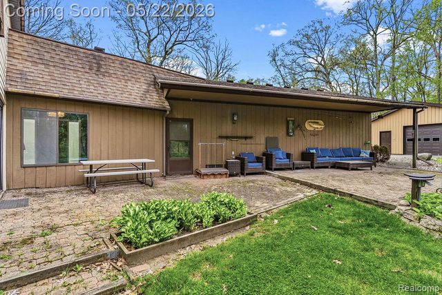 11111 Hibner Road, Hartland Township, MI 48353