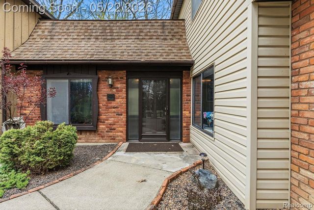 11111 Hibner Road, Hartland Township, MI 48353
