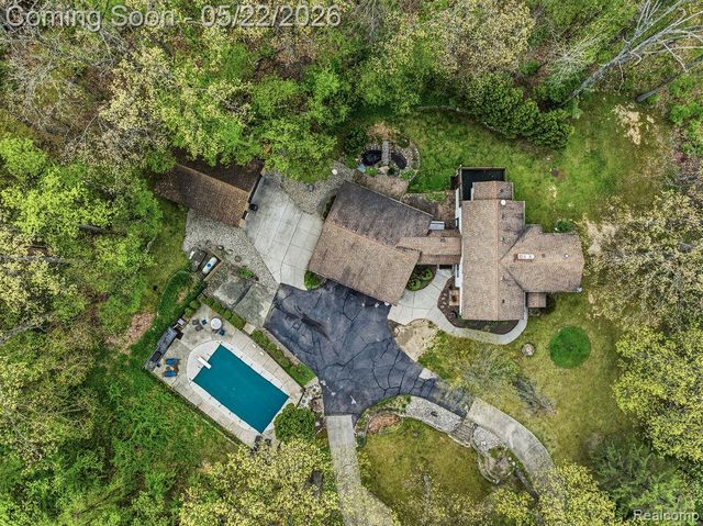 11111 Hibner Road, Hartland Township, MI 48353