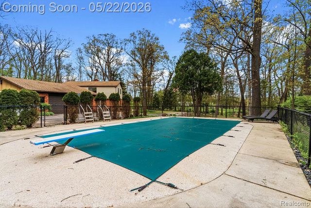 11111 Hibner Road, Hartland Township, MI 48353