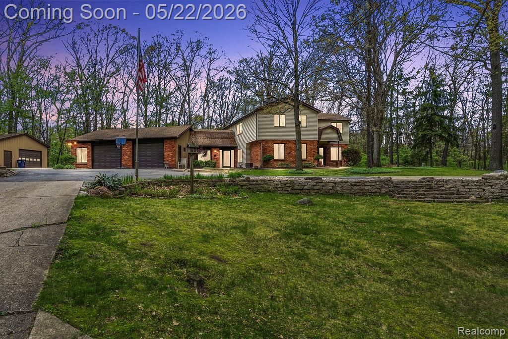 11111 Hibner Road, Hartland Township, MI 48353